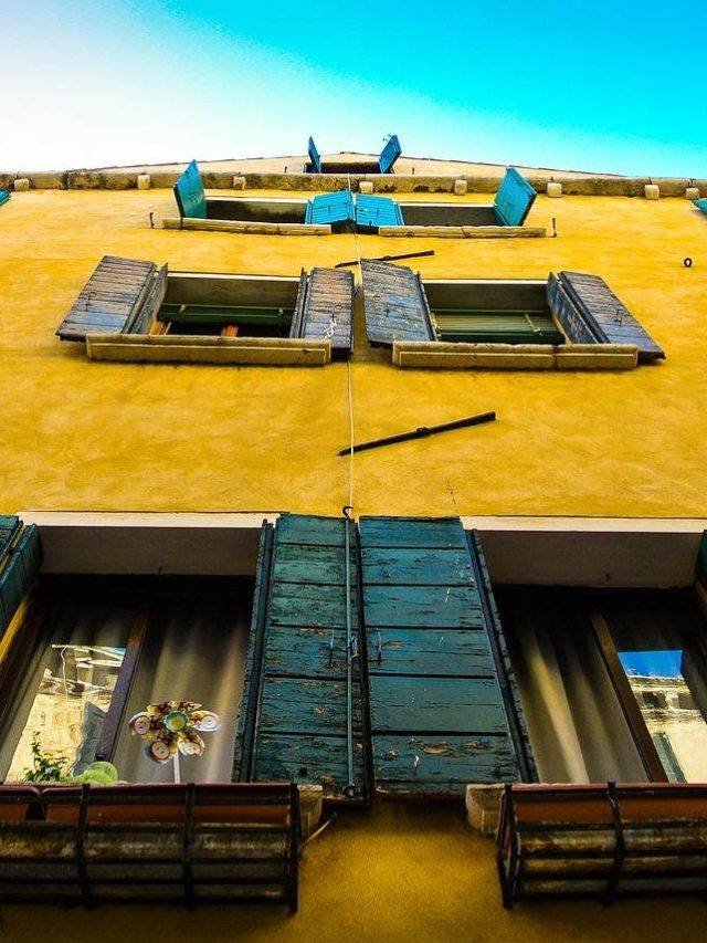 building-176932_1280